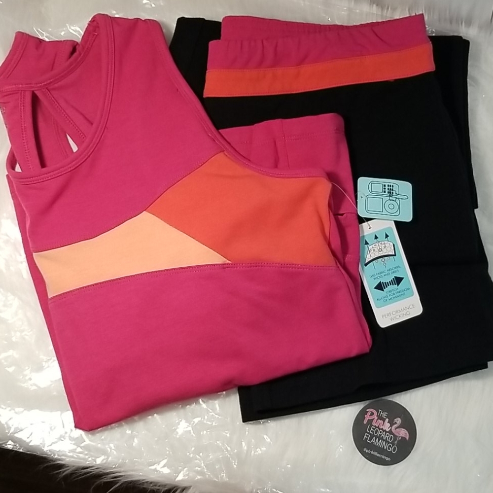 Yoga Set Top & Capri Set.